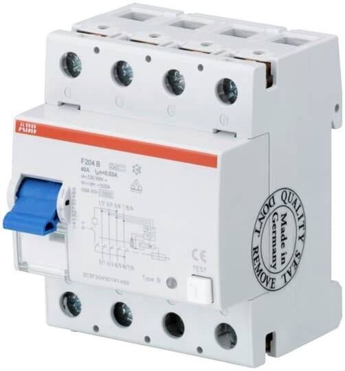 Ein weißer Schutzschalter mit blauem Hebel, Marke ABB. Das Gerät hat vier Steckplätze oben und ist als F204 B, 63A, 400V gekennzeichnet.