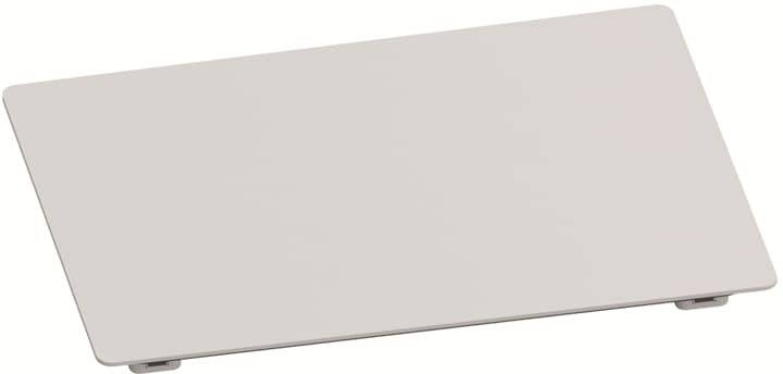 Graues, rechteckiges Trackpad aus Metall mit abgerundeten Ecken auf weißem Hintergrund.