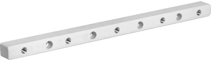 Metallstab mit mehreren symmetrischen Bohrungen.