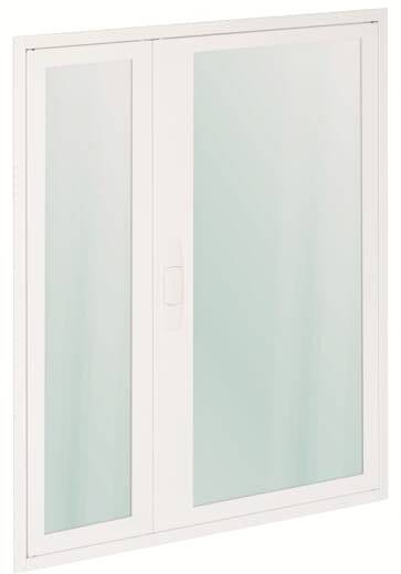 Ein weißer, zweiflügeliger Glasschiebefensterrahmen mit schlichtem Design. Die Scheiben sind leicht getönt.