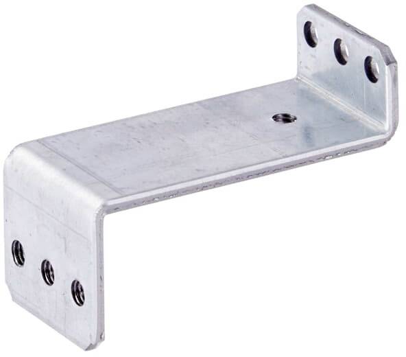 Metallwinkelbeschlag mit sechs Löchern, drei an jeder Seite, geeignet für Tisch- oder Regalbefestigungen.