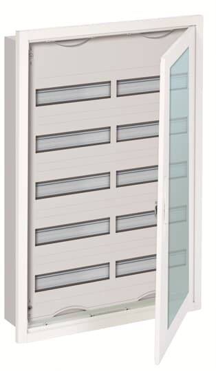 Ein geöffneter Schaltschrank mit mehreren horizontalen Fächern und einer transparenten Tür.
