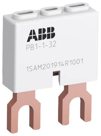 Elektrischer Sicherungsblock von ABB mit drei Anschlüssen, Modellnummer 'PB1-1-32', gezeigt mit zwei Kupferklemmen unten.