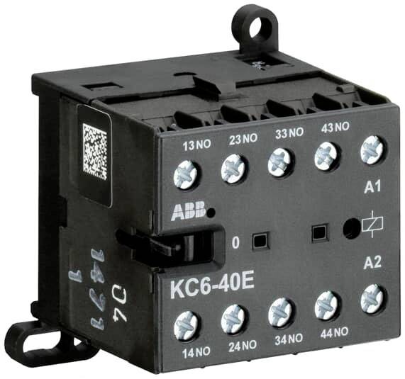 'ABB KC6-40E' Schütz, schwarzes Gehäuse, zeigt Klemmen 13NO bis 43NO und Anschlüsse A1, A2, für elektrische Schaltungen.