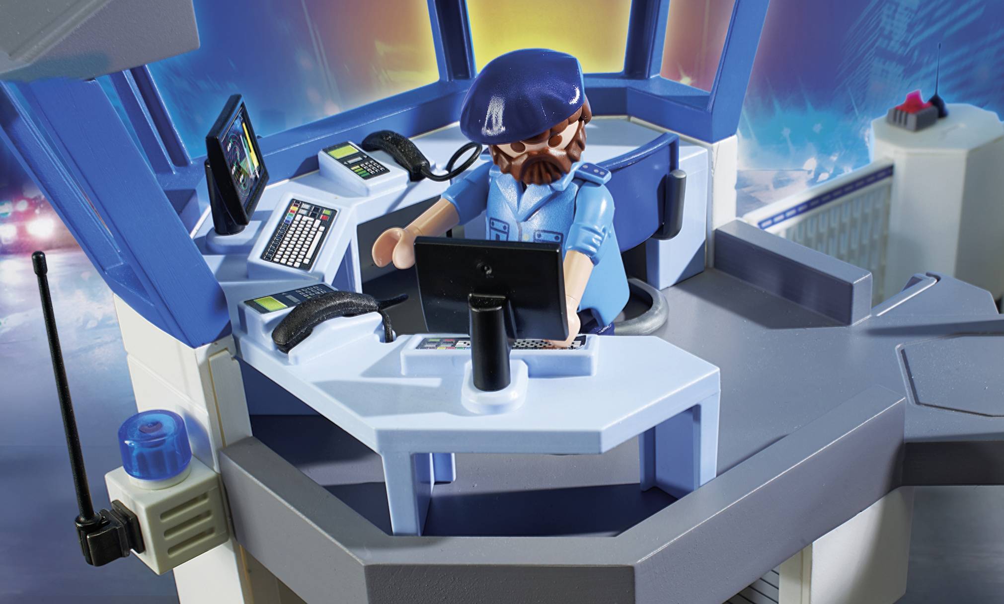 Playmobil® City Life Polizei-Kommandozentrale mit Gefängnis 6872