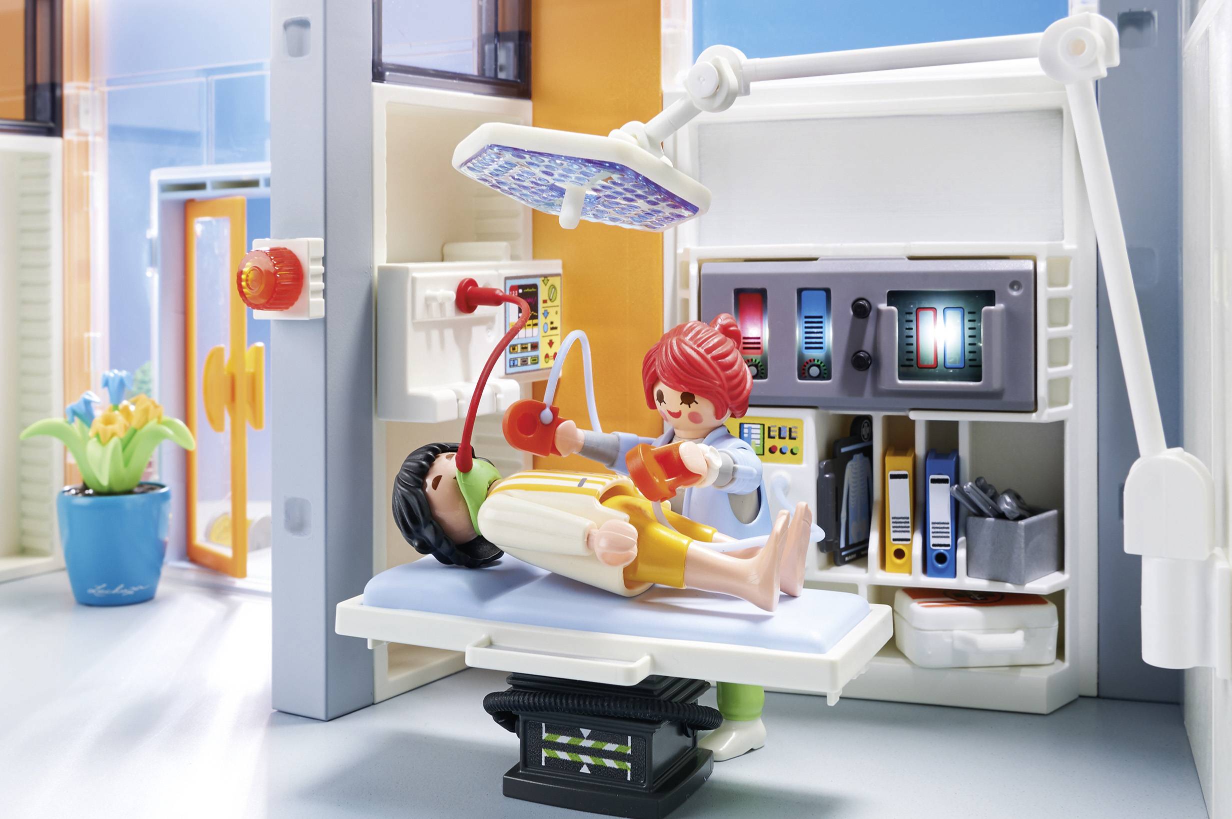 Playmobil® City Life Großes Krankenhaus mit Einrichtung 70190