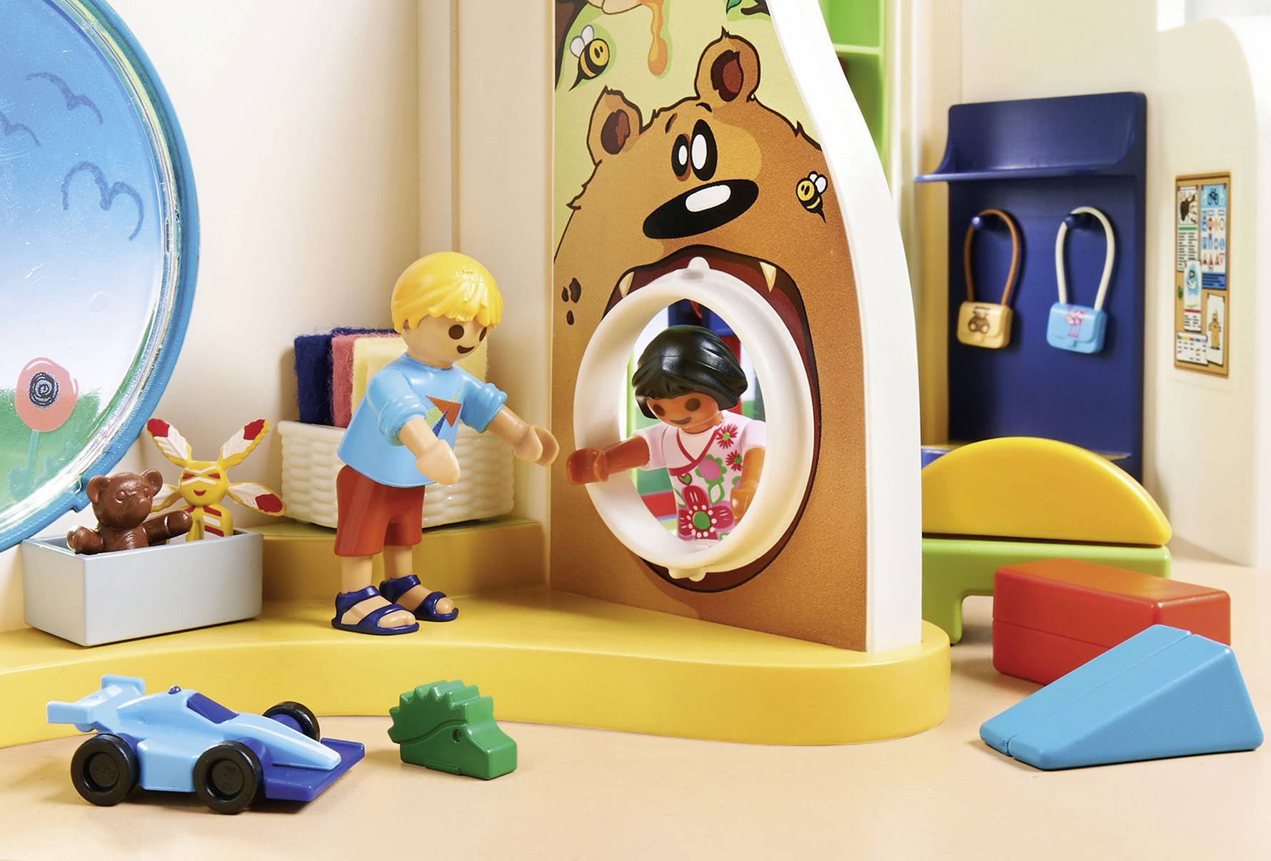 Playmobil® City Life KiTa "Regenbogen" 70280