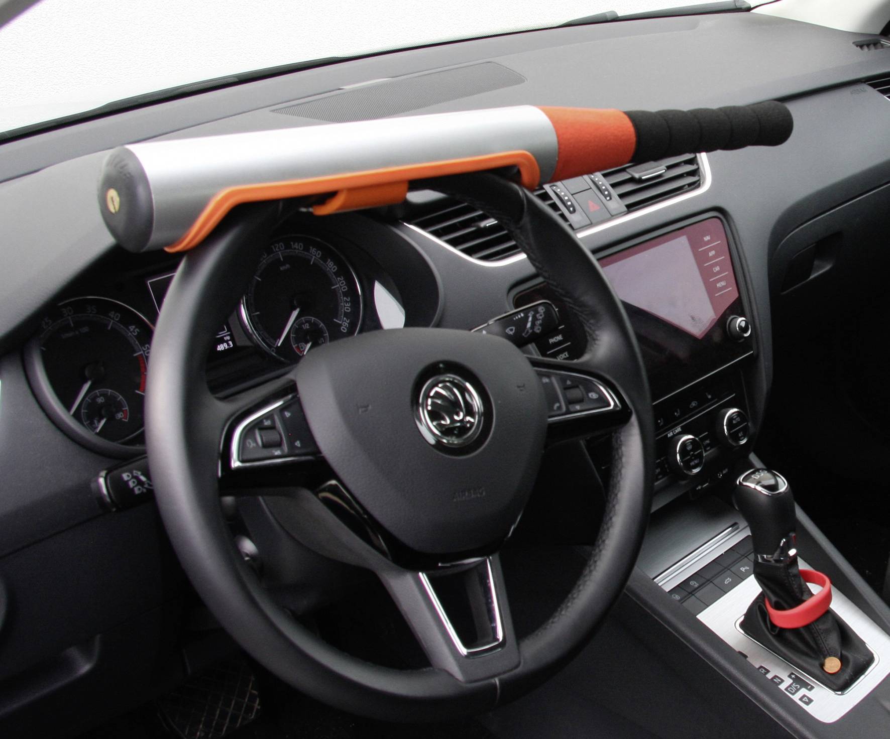 Basi KFZ 110 Lenkradsperre