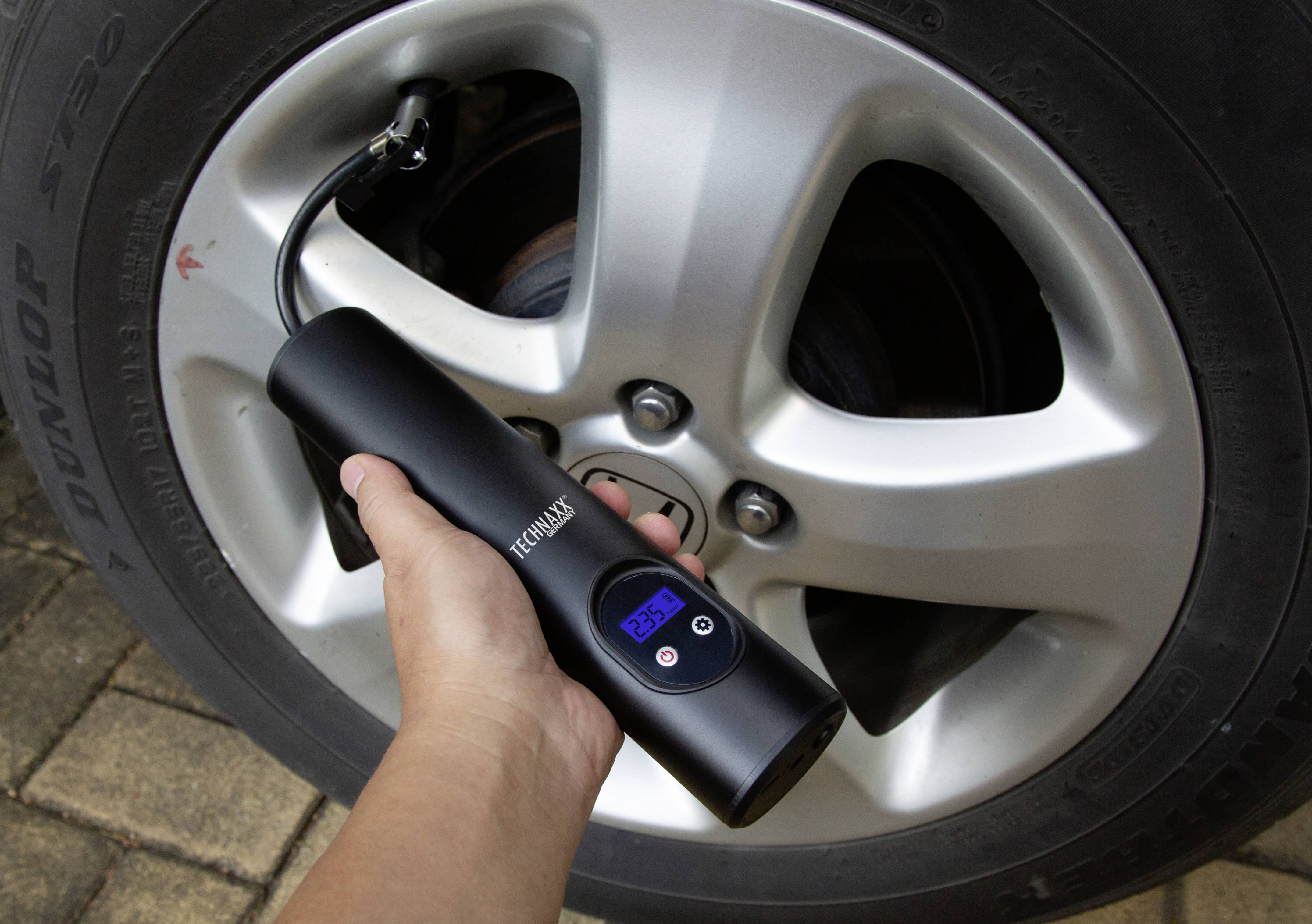 Technaxx 4906 Kompressor TX-157 8 bar Aufbewahrungs-Box/-Tasche, Digitales Display, Inkl. 1 Akku, m