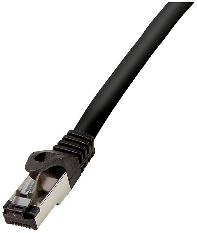 Ein schwarzes Ethernet-Kabel mit RJ45-Stecker ist in Nahaufnahme zu sehen.