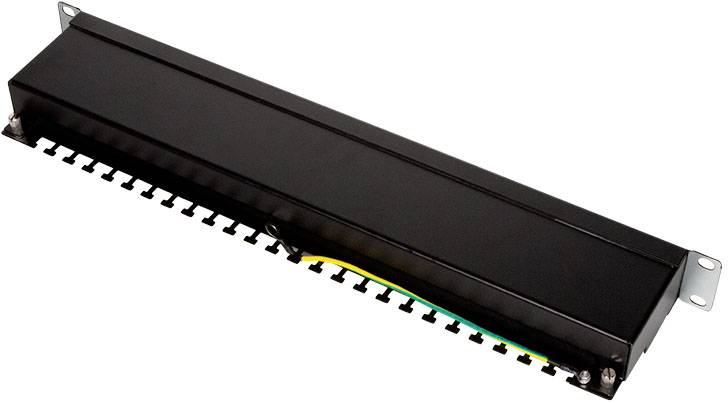 Ein schwarzer Blitzschutz-Patchpanel mit Erdungskabel ist abgebildet, montiert zur Absicherung elektronischer Geräte gegen Überspannung.