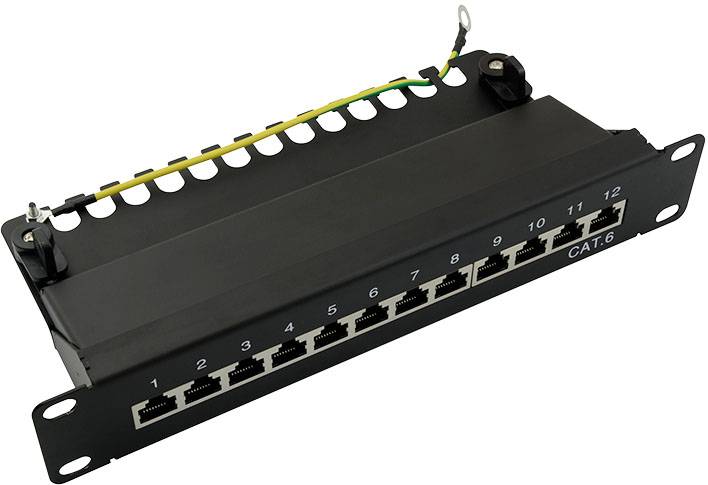 Ein schwarzes Patchpanel mit zwölf Ethernet-Ports, nummeriert von 1 bis 12, mit einer CAT.6-Kennzeichnung.