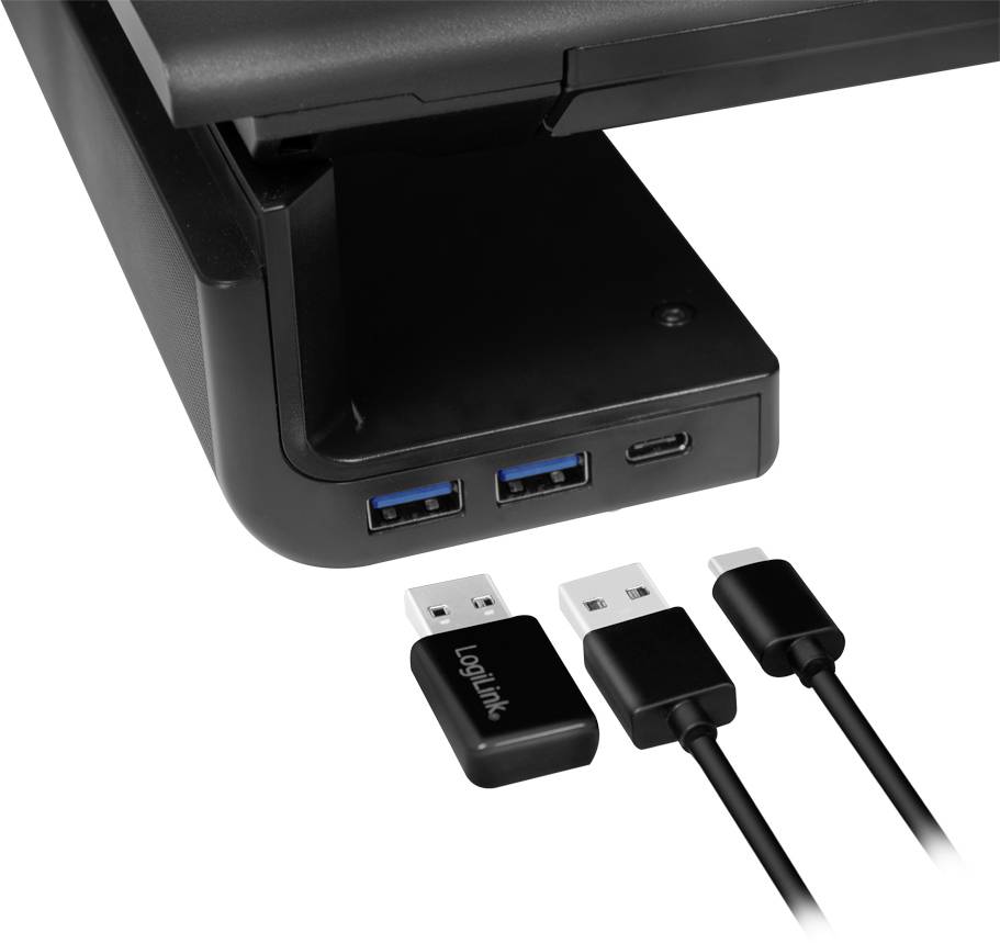 Ein Bildschirm mit USB-Anschlüssen an der Seite. Zwei USB-Sticks und ein USB-C-Kabel liegen daneben.
