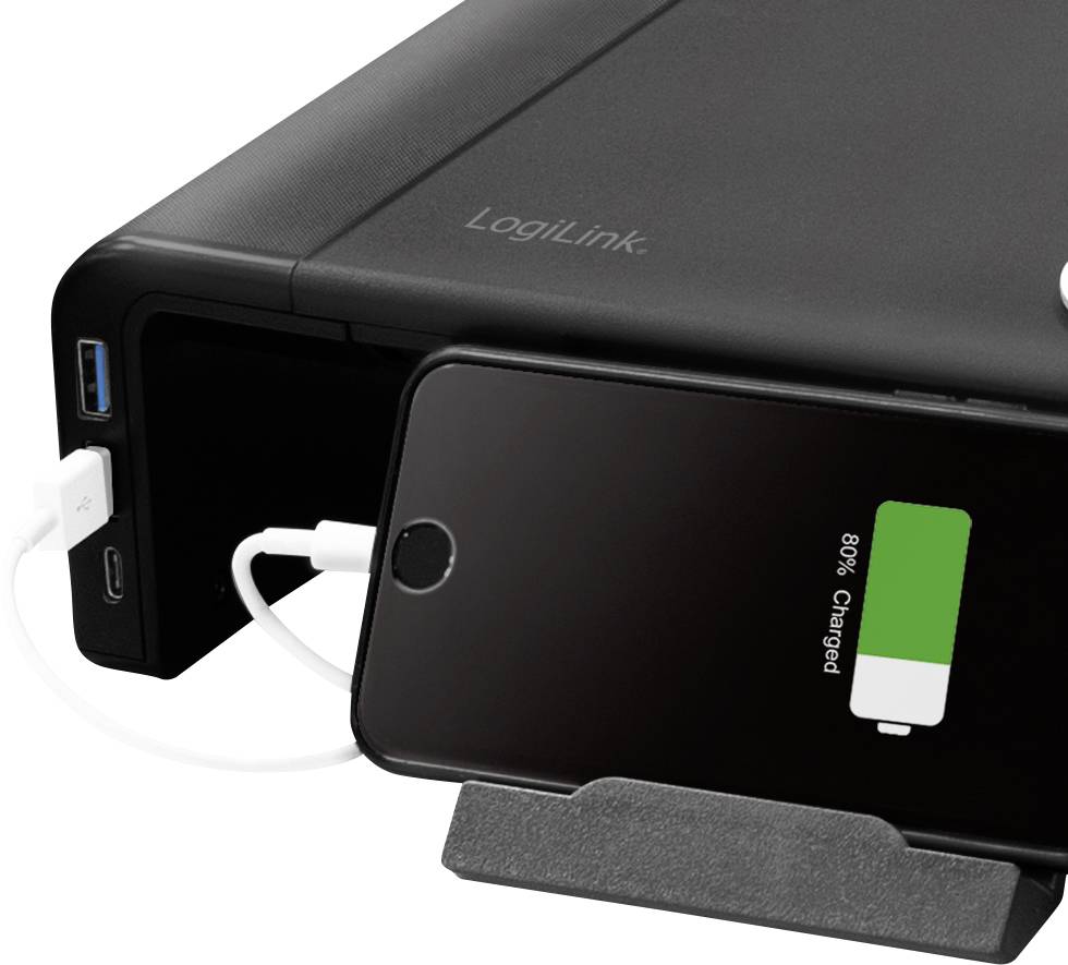 Ein Smartphone wird mit einem Ladekabel an eine Powerbank von LogiLink angeschlossen. Auf dem Display wird '80% geladen' angezeigt.