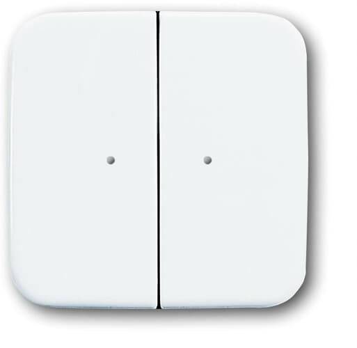 Zwei weiße Lichtschalter nebeneinander an einer Wand.