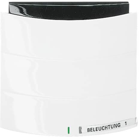 Ein weißer Schalter mit der Aufschrift 'Beleuchtung 1' und einem grünen Indikator zeigt an, dass das Licht eingeschaltet ist.