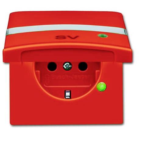 Rote Notstromsteckdose mit grünem Kontrolllicht, beschriftet mit 'SV'.