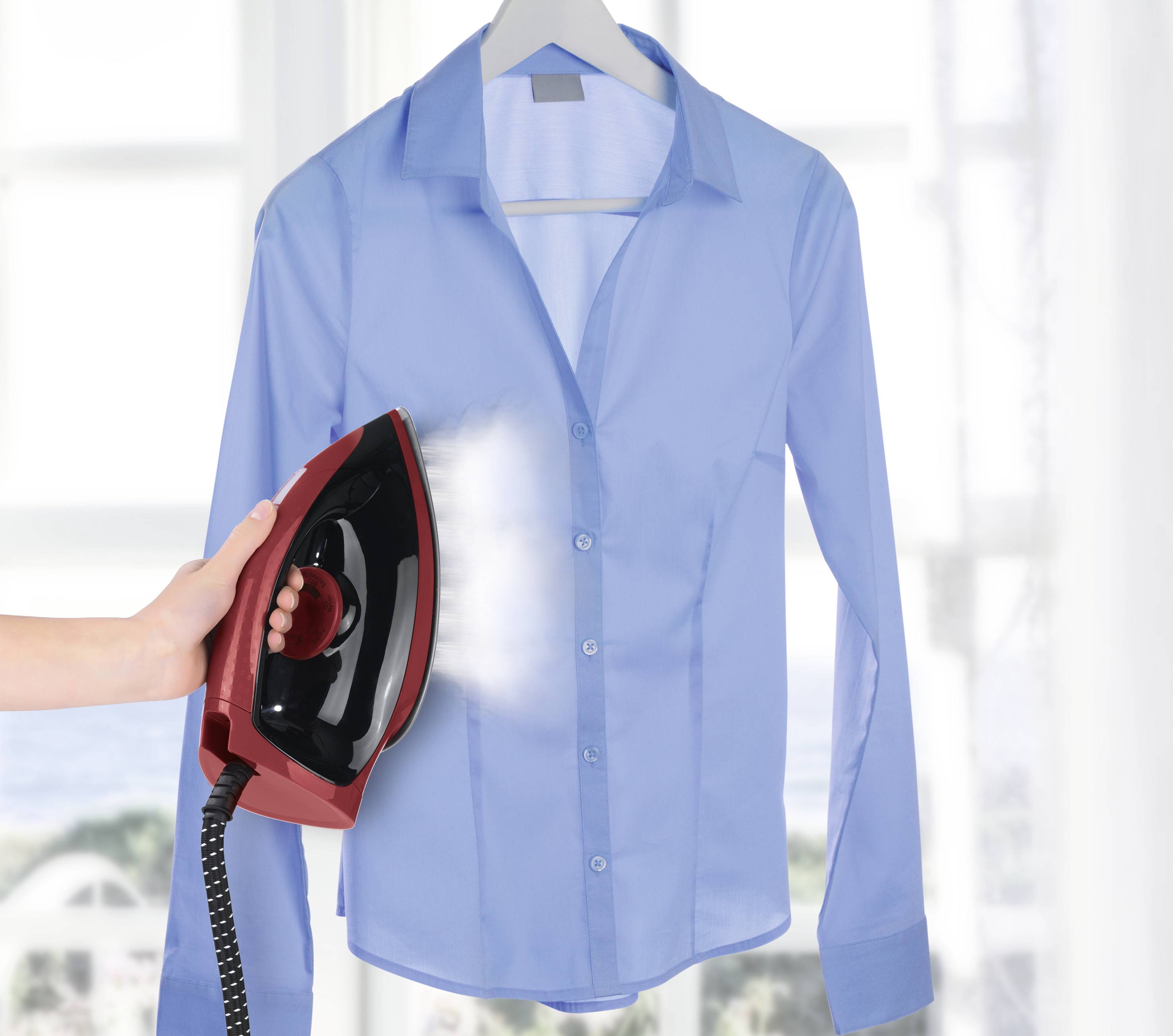 Maxxmee 07850 Dampfbügelstation 2400W Rot-Schwarz