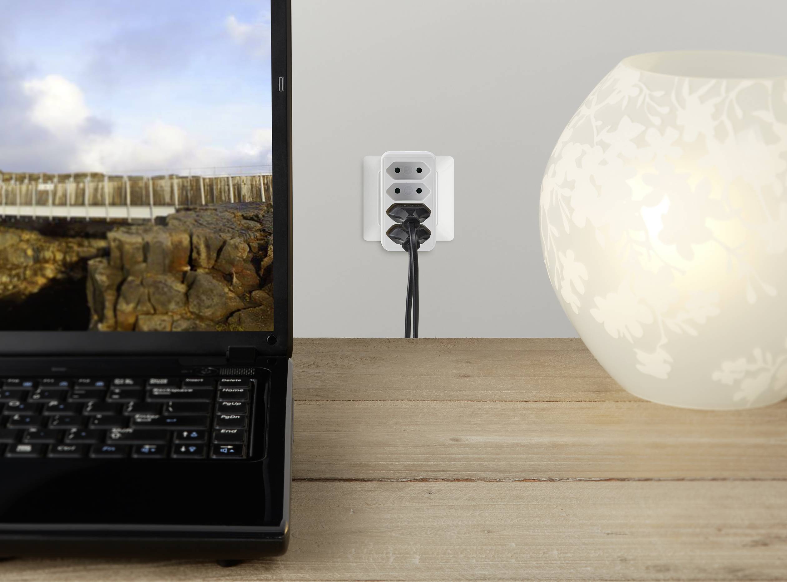 Sygonix SY-4673748 Steckdosen-Verteiler Weiß