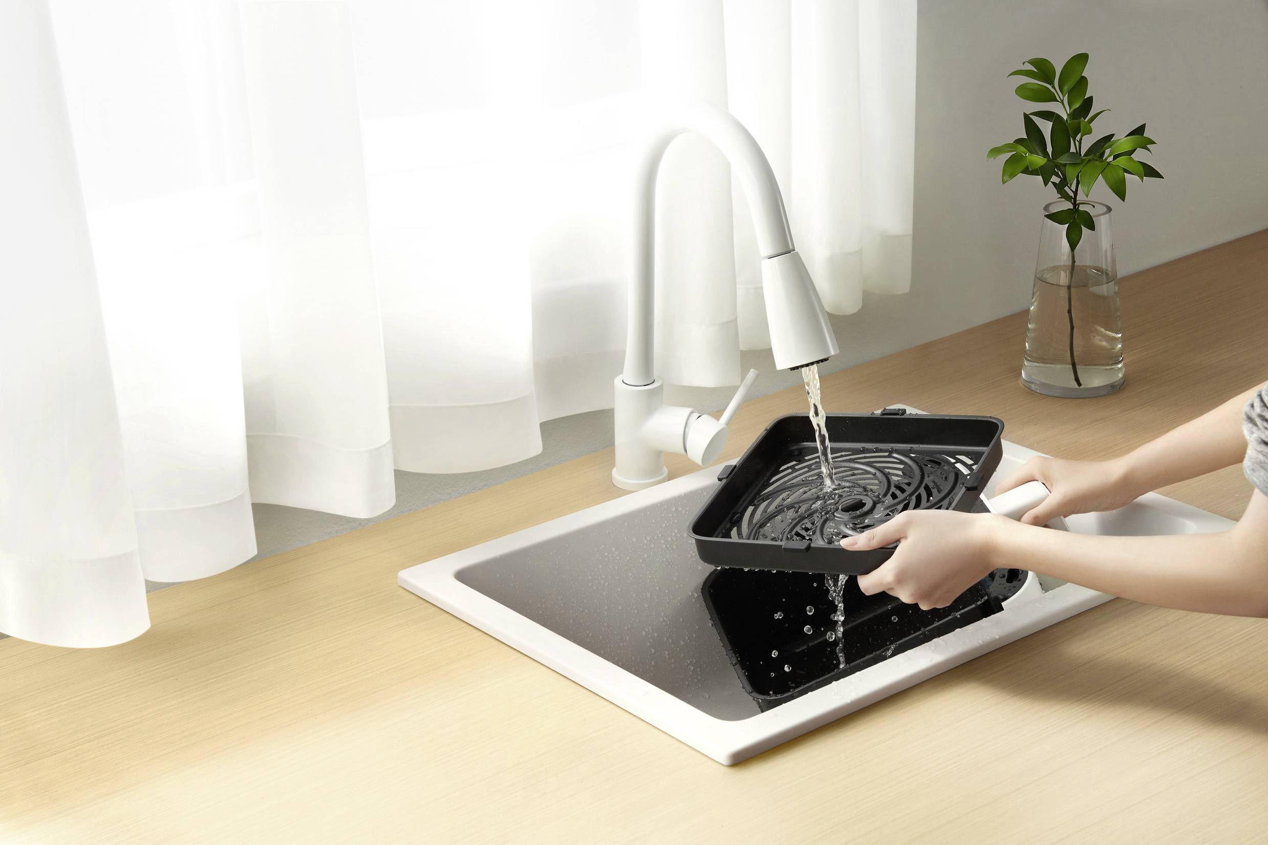 Xiaomi MAF15 Heißluft-Fritteuse 5.5 l 1600 W App steuerbar, Antihaftbeschichtung, Timerfunktion, mit Display Weiß