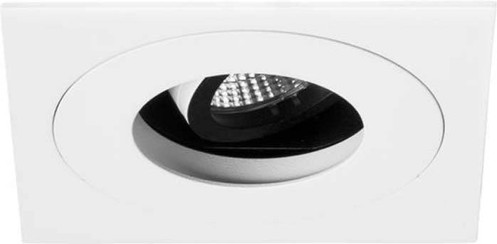 Diese Einbauleuchte hat ein rechteckiges, weißes Gehäuse mit einem verstellbaren LED-Spot im Inneren, der schwenkbar ist.