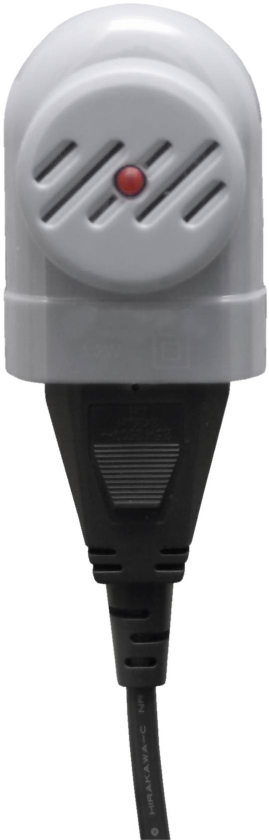 Ein grauer Sensor mit einem rundem Gehäuse zeigt eine rote LED-Anzeige. An der Unterseite ist ein schwarzes Kabel angeschlossen.