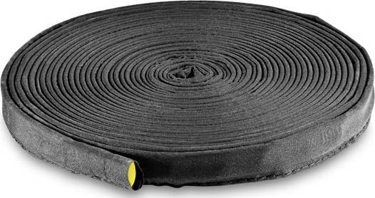 Eine aufgerollte, schwarze, flache Schlauchleitung mit gelbem Innenbereich, auf einem weißen Hintergrund liegend.