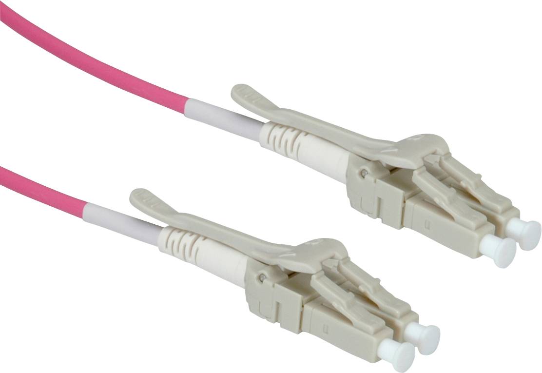 Ein pinkfarbenes Glasfaserkabel mit zwei LC-Steckern für die Netzwerkverbindung. Der Stecker hat eine beige Kunststoffhülle.