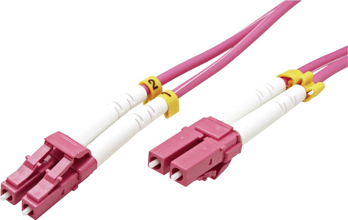 Zwei rosa Lichtwellenleiterkabel mit weißen Steckern und gelben Markierungen. Verwendet für Hochgeschwindigkeits-Datenübertragung.
