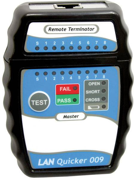Ein LAN-Kabeltester mit Knöpfen und Lichtern zur Anzeige von 'Test', 'Fail', 'Pass', für Prüfungen und Kabelstatus wie 'Open', 'Short', 'Cross'.