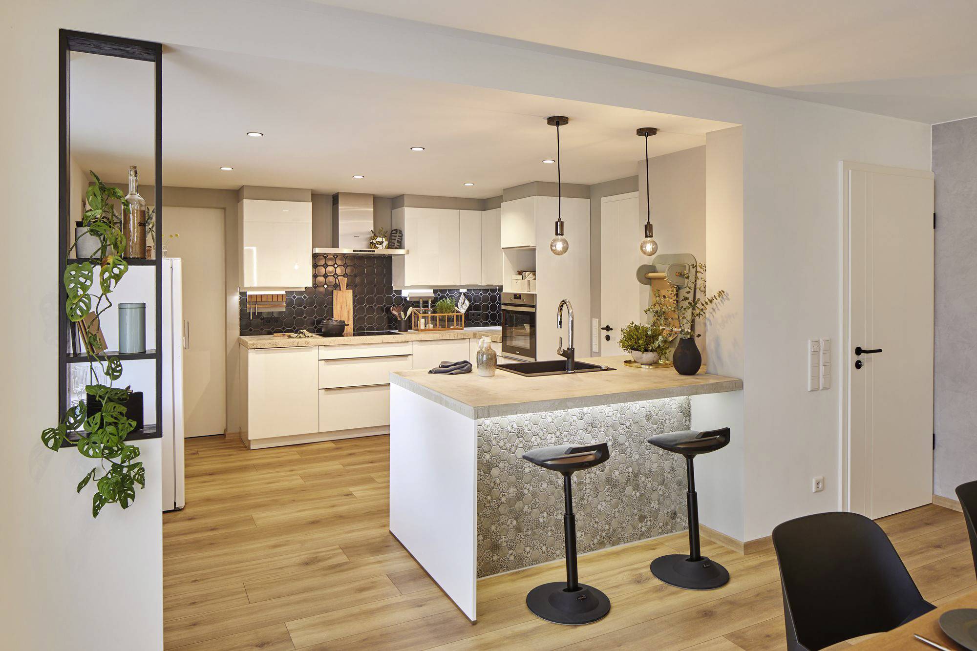 Paulmann Larus 79754 Pendelleuchte LED E27 Schwarz-Chrom