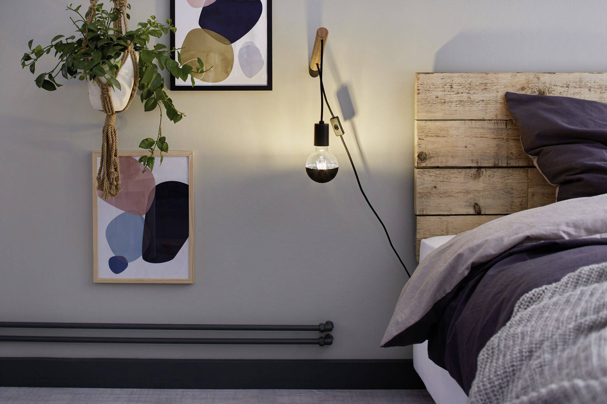 Paulmann 28676 LED EEK F (A - G) E27 Globeform 6.5 W = 48 W Warmweiß (Ø x H) 95 mm x 138 mm 1 St.