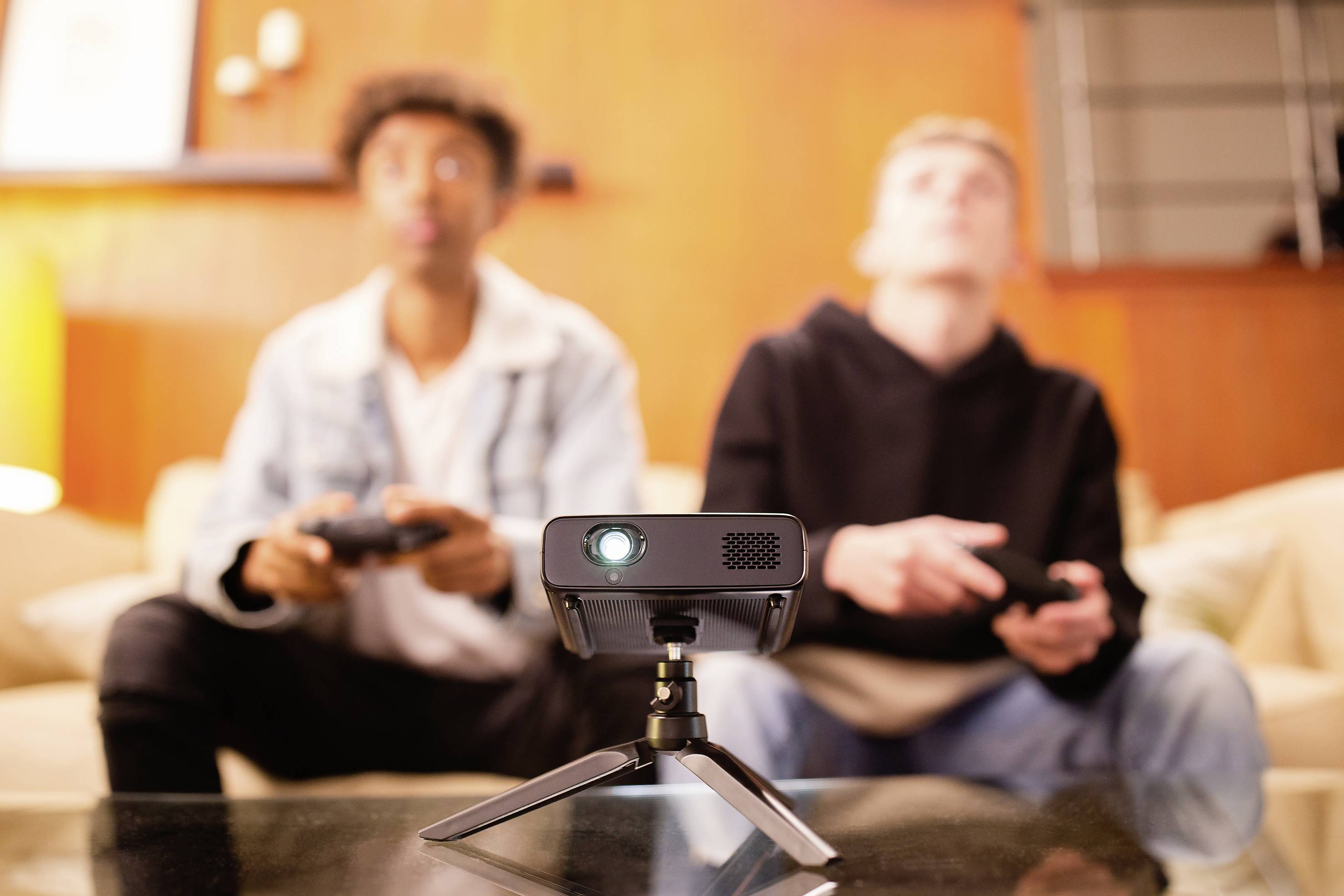 Philips Home Projector Beamer PicoPix Max One LED 450 lm 1920 x 1080 Full HD Integrierter Lautsprecher, Akkubetrieben