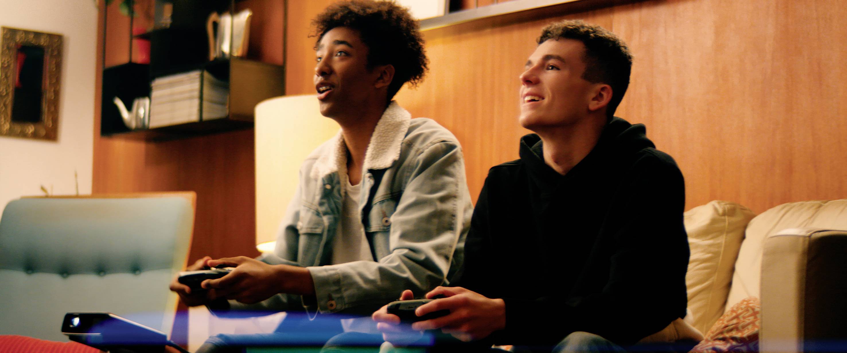 Philips Home Projector Beamer PicoPix Max One LED 450 lm 1920 x 1080 Full HD Integrierter Lautsprecher, Akkubetrieben