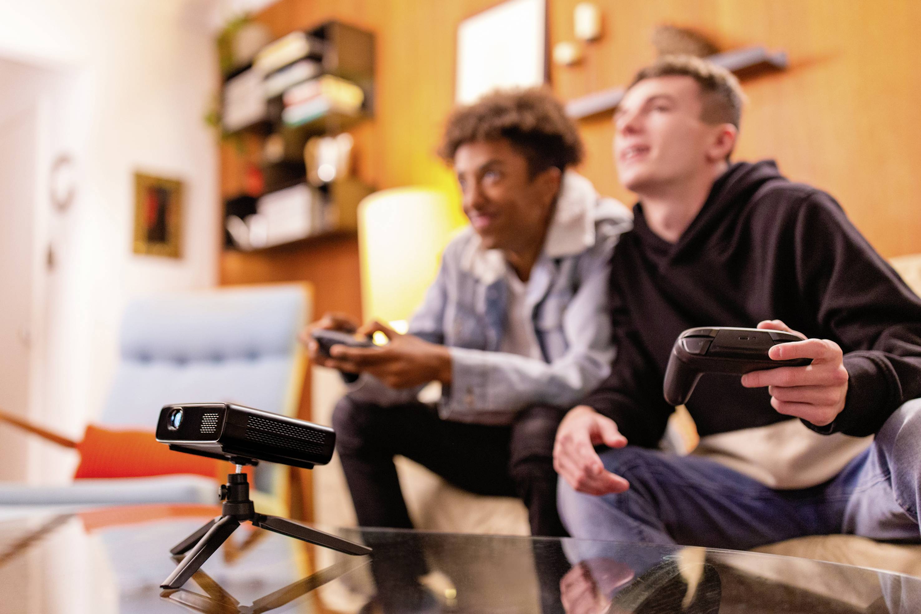 Philips Home Projector Beamer PicoPix Max One LED 450 lm 1920 x 1080 Full HD Integrierter Lautsprecher, Akkubetrieben