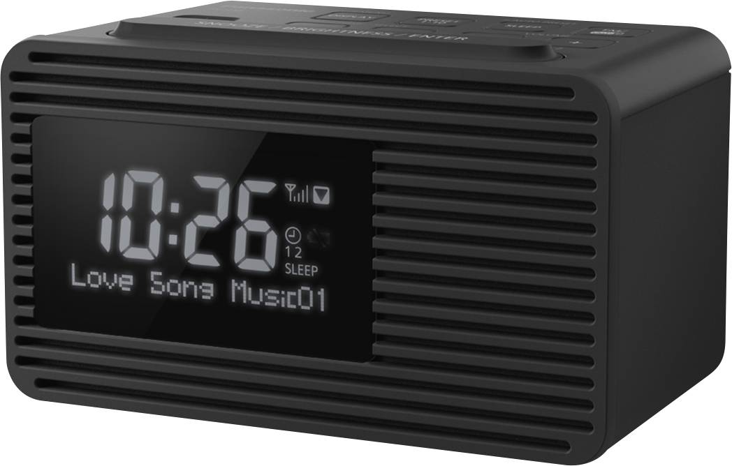 Ein schwarzer Digitalwecker zeigt 10:26 Uhr an, mit eingeschaltetem Radio, das den Titel 'Love Song Music01' spielt.