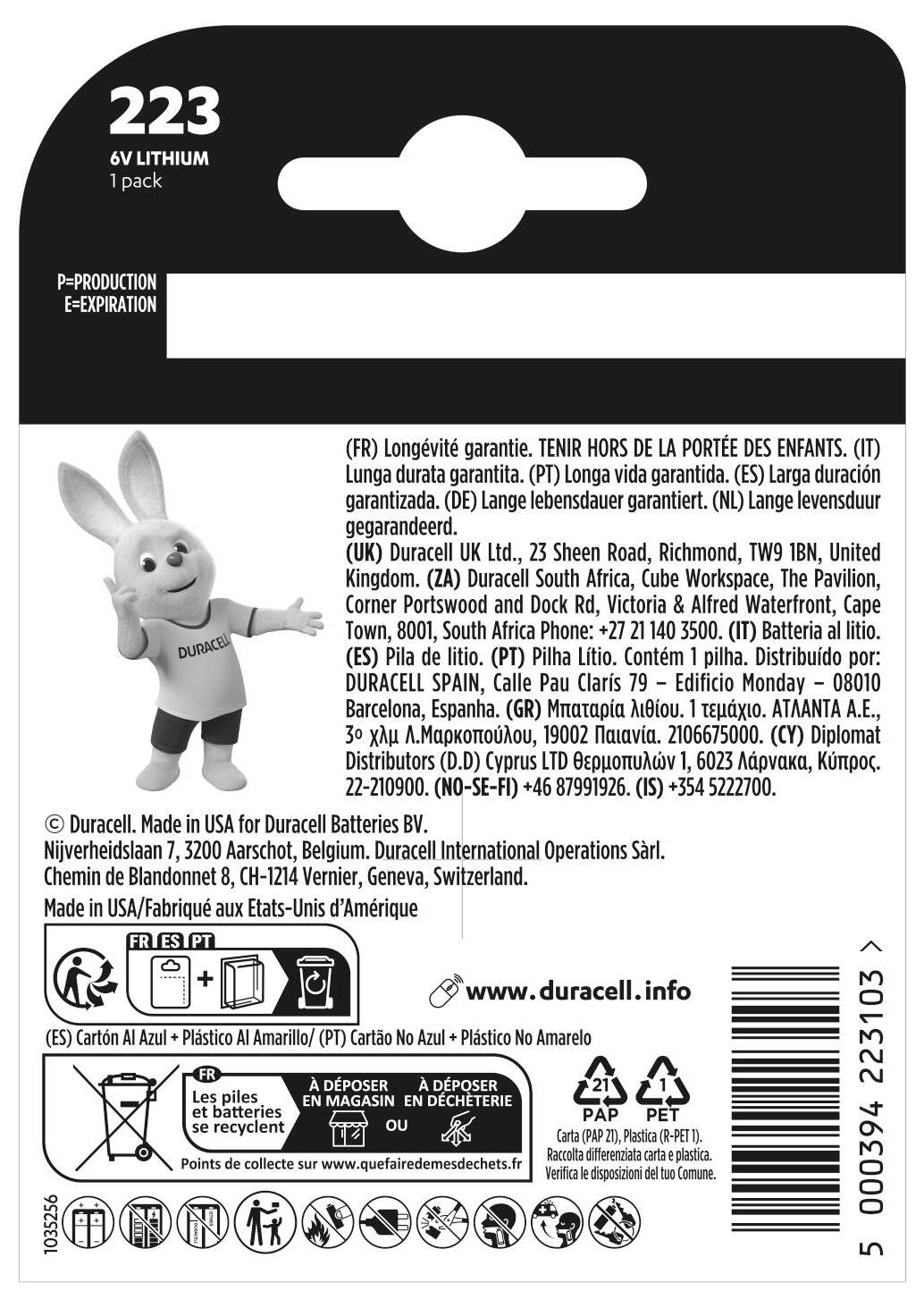 Batterieverpackung mit einem Cartoon-Häschen und Produktinformationen in mehreren Sprachen. Hergestellt in den USA von Duracell.