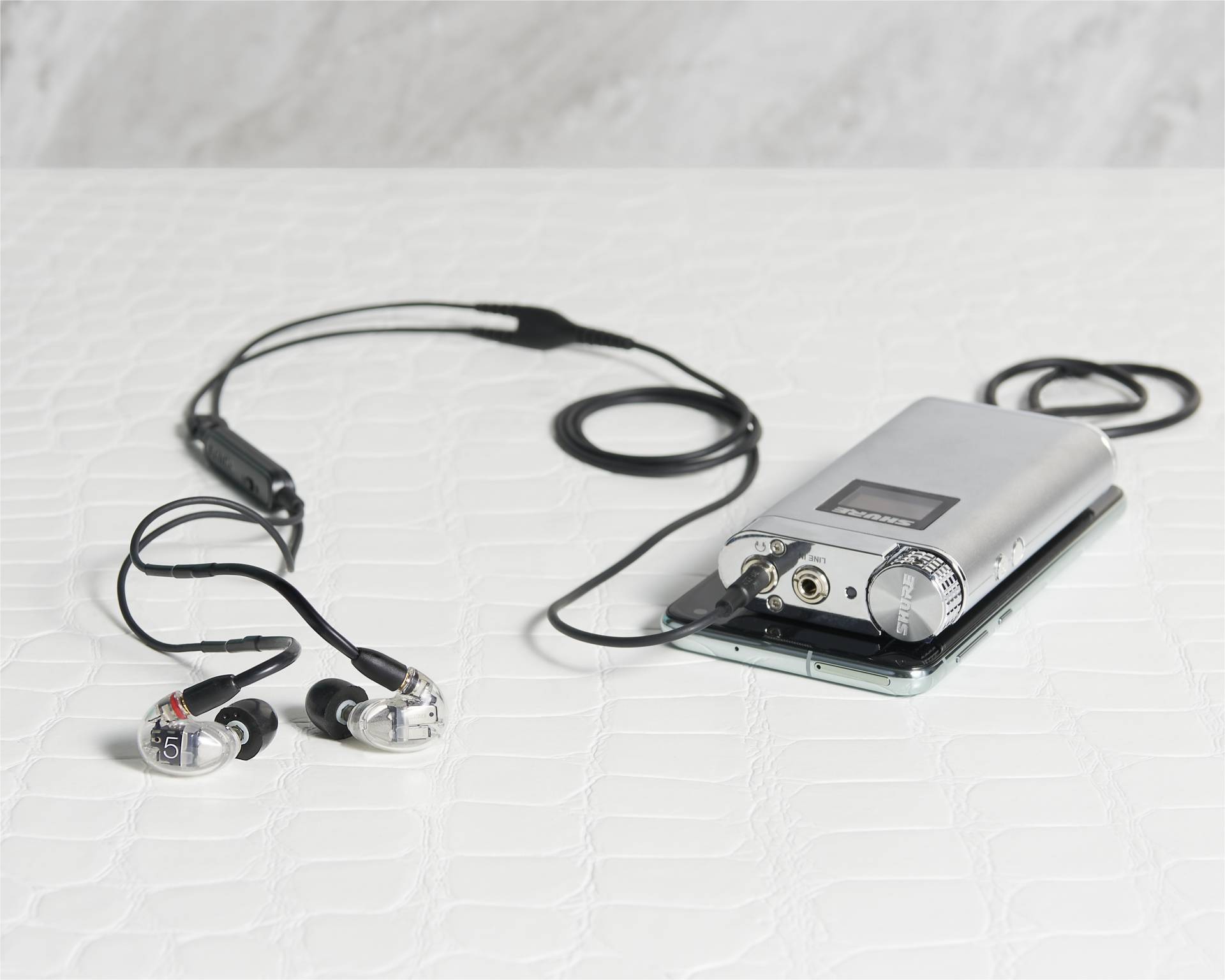 Shure AONIC 5 In Ear Kopfhörer kabelgebunden Transparent