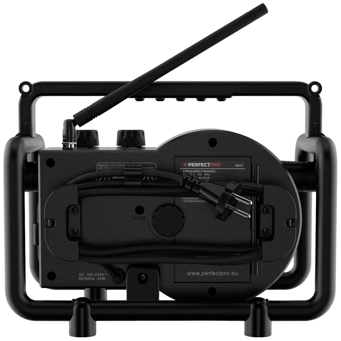 Rückansicht eines tragbaren Radios mit Antenne und Netzkabel, geeignet für den Einsatz in anspruchsvollen Umgebungen.