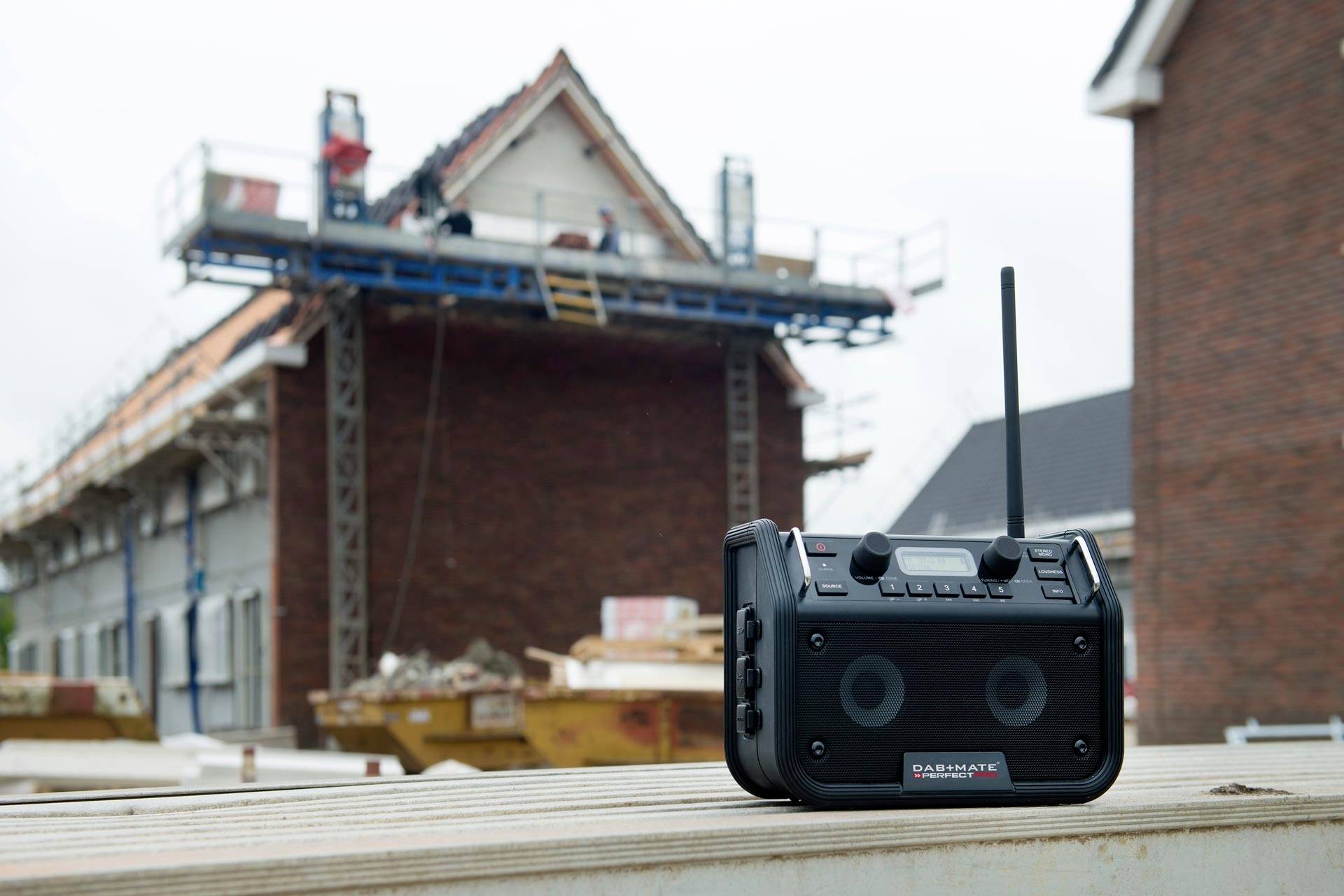 PerfectPro DABMATE Baustellenradio DAB+, UKW Bluetooth®, AUX, DAB+, UKW, USB Akku-Ladefunktion, Spo