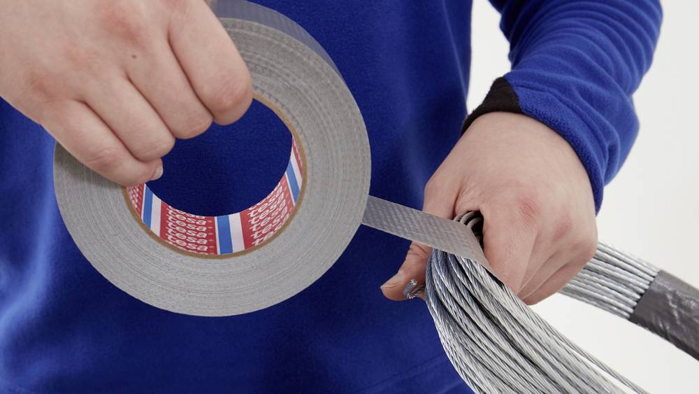 tesa STRONG 04662-00086-02 Gewebeklebeband tesa® Professional Silber (L x B) 50 m x 48 mm 1 St.