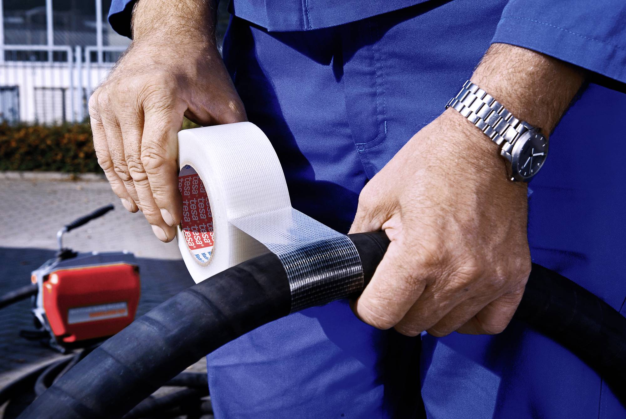 Tesa 04665-00000-00 Gewebeklebeband Transparent (L x B) 25m x 48mm 1St.