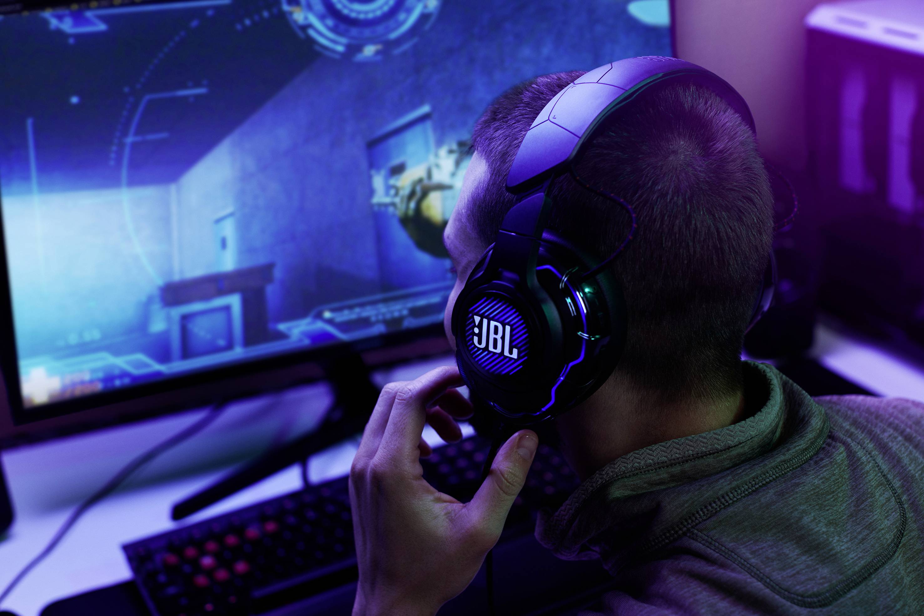 JBL QUANTUM ONE Over Ear Headset kabelgebunden Stereo Schwarz Mikrofon-Rauschunterdrückung, Noise Cancelling Lautstärkeregelung, Mikrofon-Stummscha