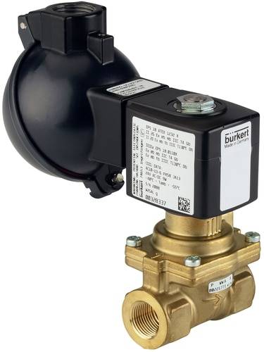 Magnetventil mit Messinggehäuse und schwarzem, rundem elektrischen Antrieb. Herstellerlogo und technische Details sind sichtbar.