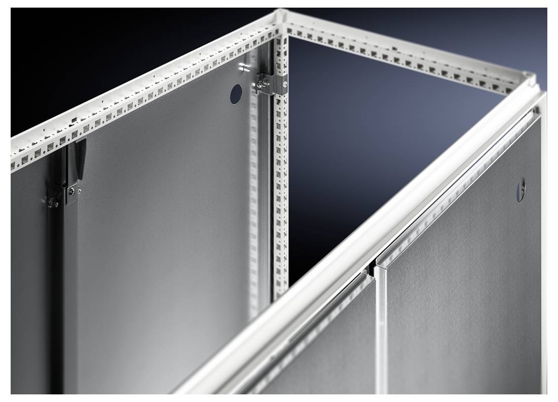 Ein graues, offenes Metallschrankgehäuse mit sichtbaren Seitenplatten und struktureller Unterstützung in einem dunkelblauen Hintergrund.