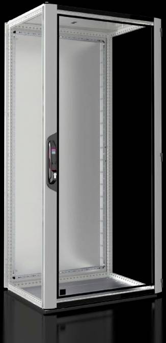 Ein offener Server-Rack-Schrank mit Metallrahmen und Glastür, dargestellt auf schwarzem Hintergrund.