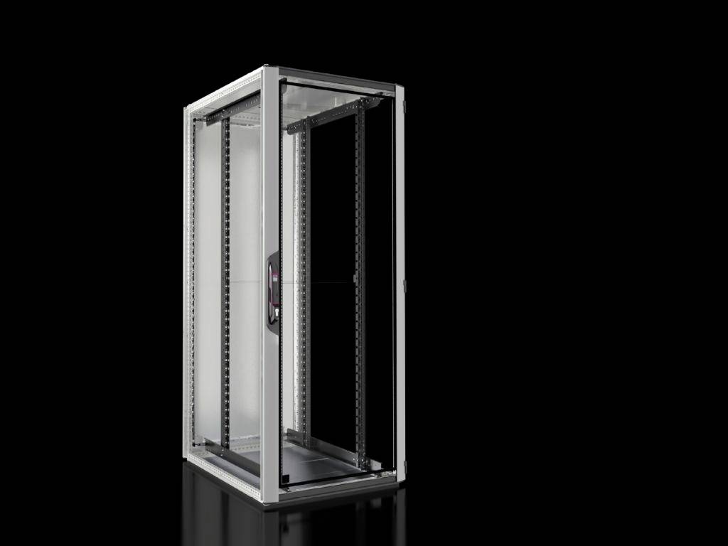 Ein einzelner, silberner Serverschrank auf schwarzem Hintergrund, zeigt ein offenes Design zur Belüftung und Kabelmanagement.