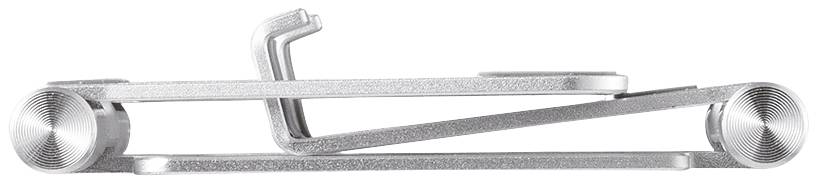 Silberner, zusammenklappbarer Laptopständer aus Metall in der Seitenansicht, zeigt flache und kompakte Konstruktion.