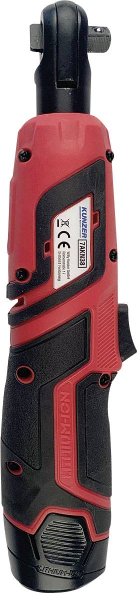 Ein roter und schwarzer akkubetriebener Ratschenschrauber, vertikal stehend, mit ergonomischem Griff und CE-Kennzeichnung auf dem Etikett.