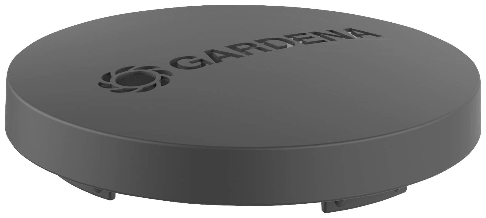Runde, flache schwarze Abdeckung mit dem Wort 'GARDENA' oben. Verwendet für Gartengeräte oder Bewässerungssysteme.